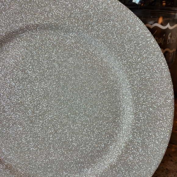 🆕️4xSparkle Chargers - Picture 2 of 3